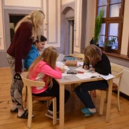 Internat Kaminzimmer