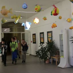 Gymnazium vnitrni+prostory